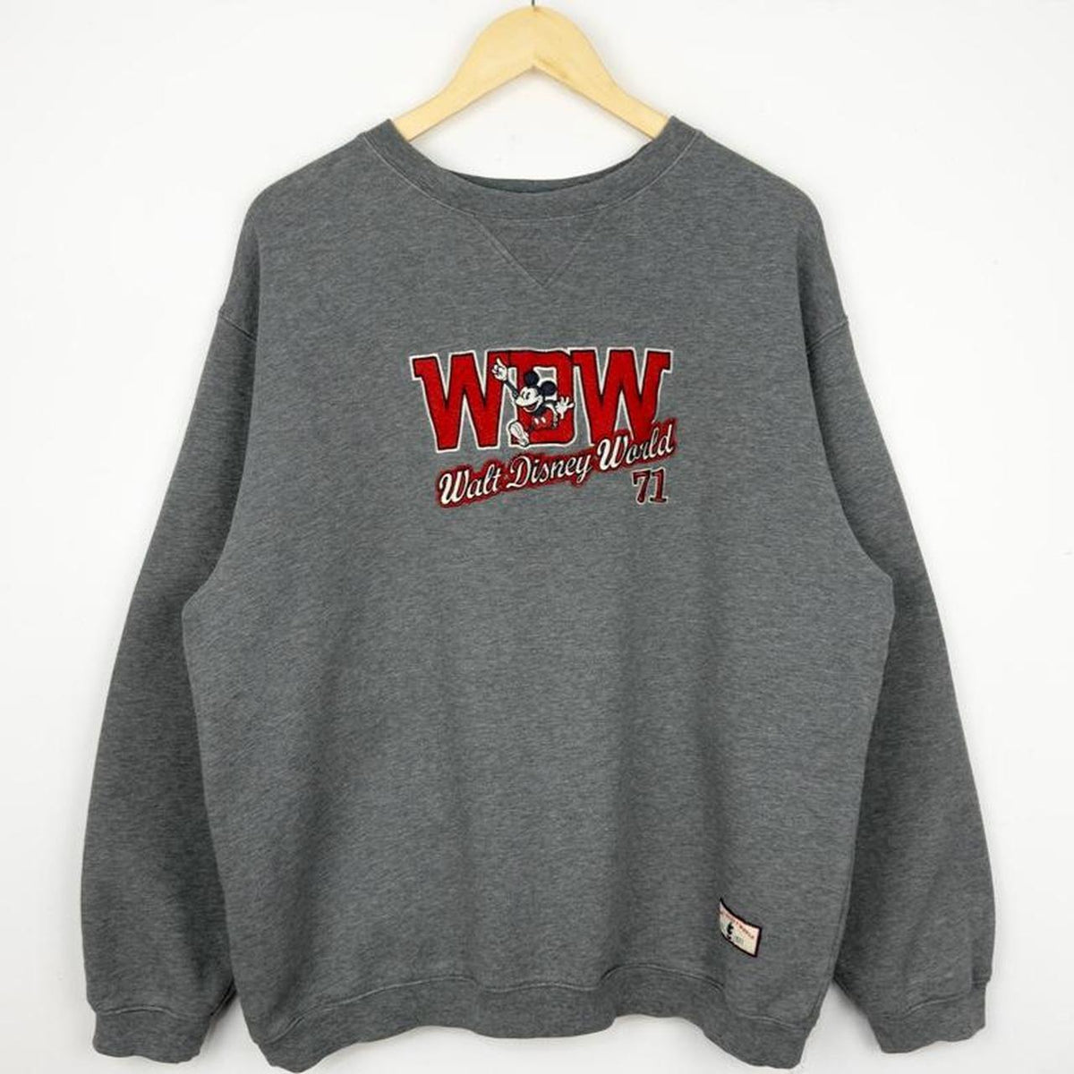 Vintage 00s Walt Disney World Embroidered Grey Sweatshirt (M)