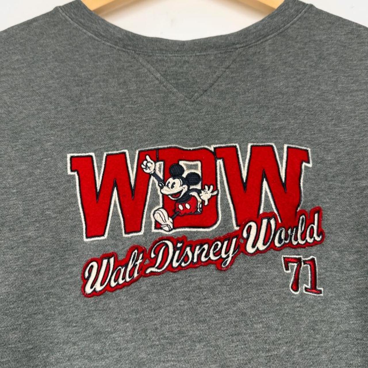 Vintage 00s Walt Disney World Embroidered Grey Sweatshirt (M)