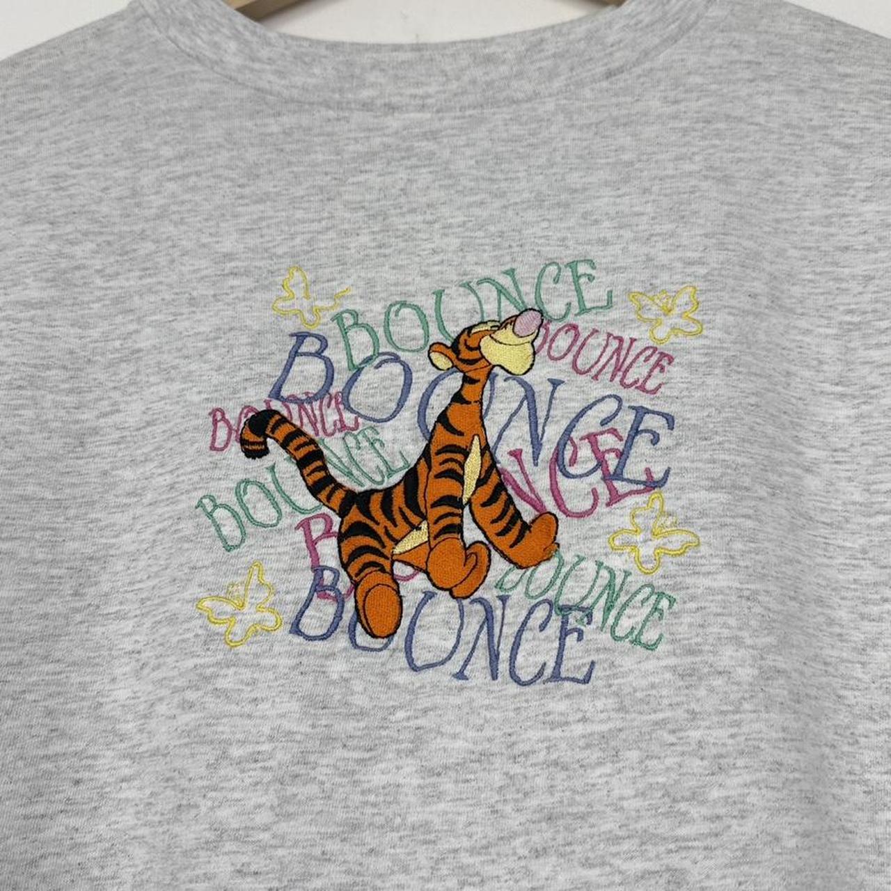 Vintage 90s Tigger Bounce Embroidered Grey T Shirt (L/XL)
