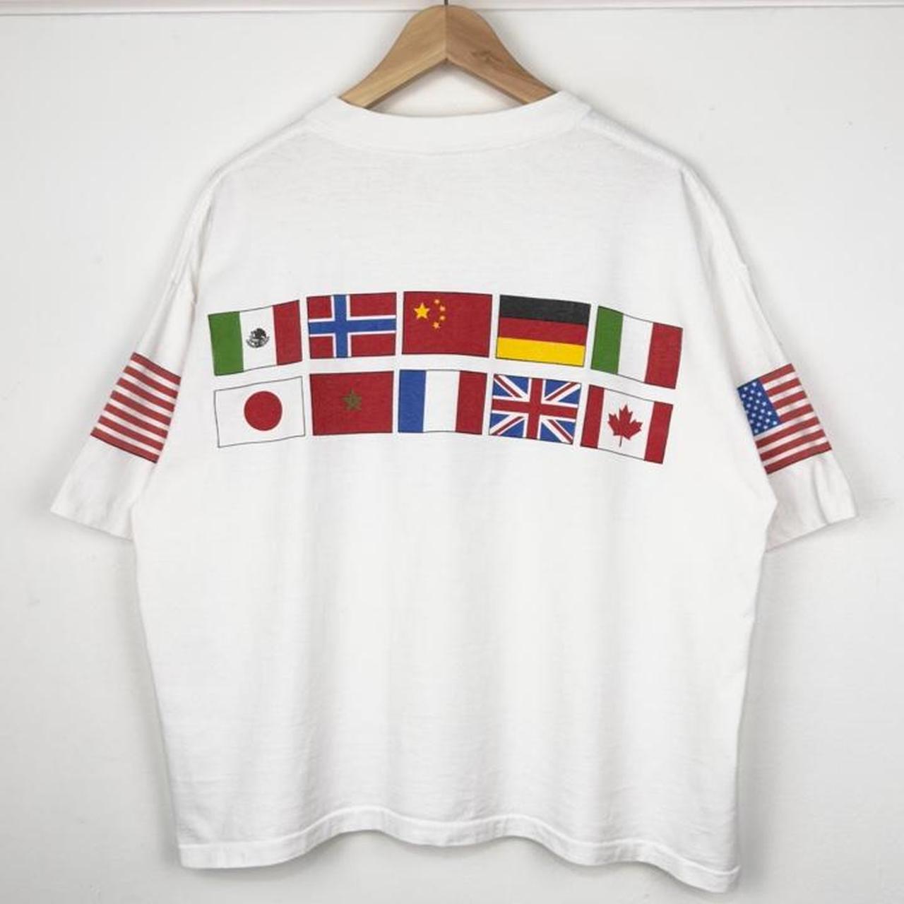 Vintage 90s Epcot Center Walt Disney World White T Shirt (24.25 x 24.5, Boxy M/L)