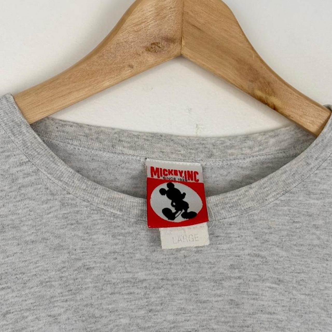 Vintage 90s Epcot Walt Disney World Embroidered Grey T Shirt (L)