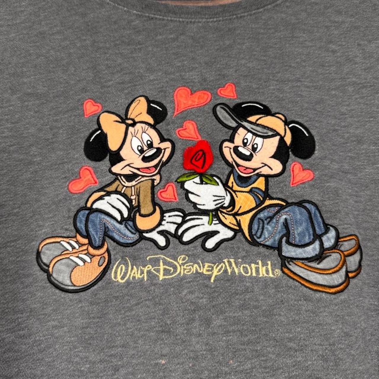 Vintage 00s Mickey & Minnie Love Hearts Disney World Grey Sweatshirt (XL)