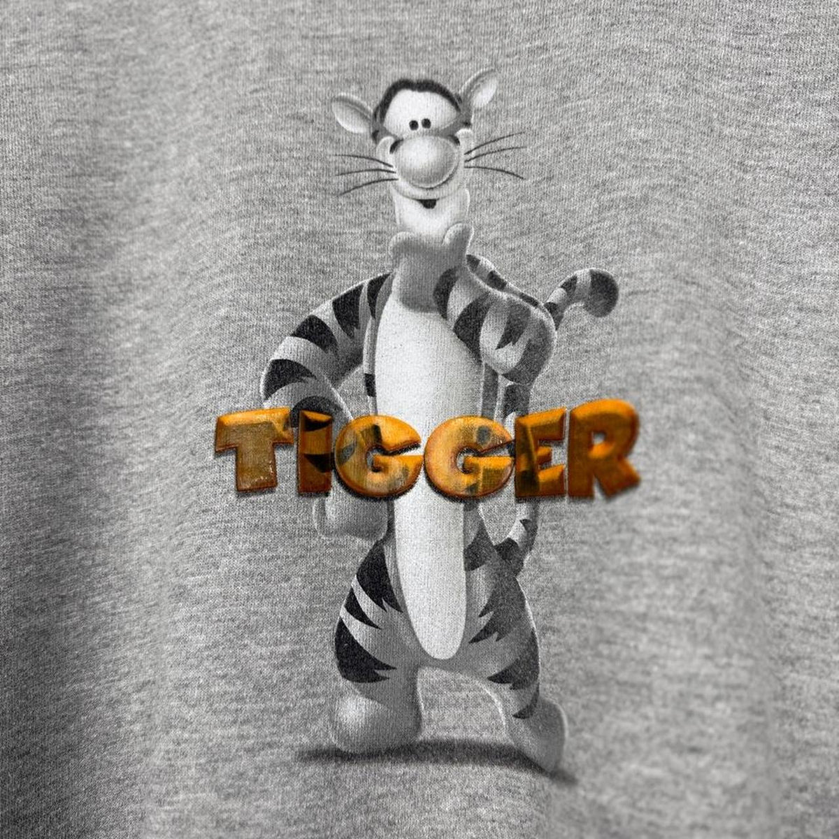 Vintage 00s Tigger Disney Store Grey Sweatshirt (XL/XXL)