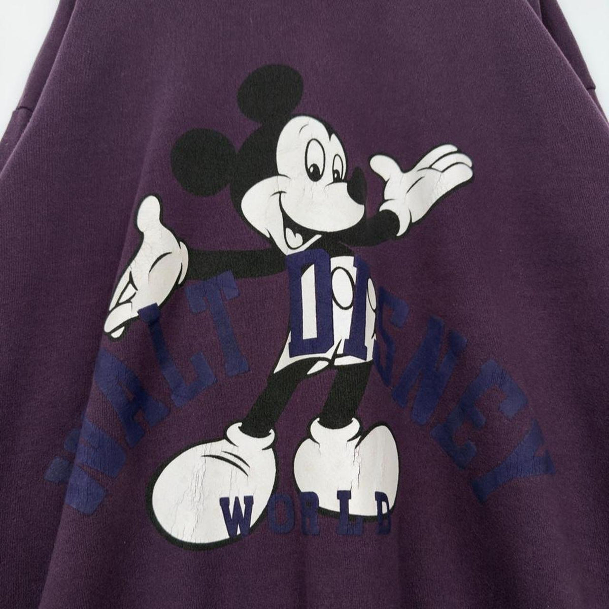 Vintage 90s Walt Disney World Spell Out Purple Sweatshirt (XL)