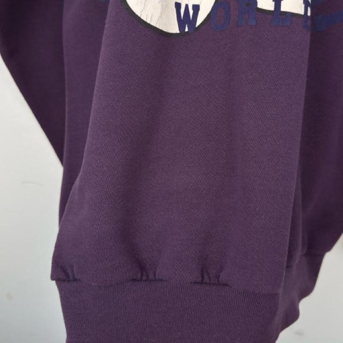 Vintage 90s Walt Disney World Spell Out Purple Sweatshirt (XL)