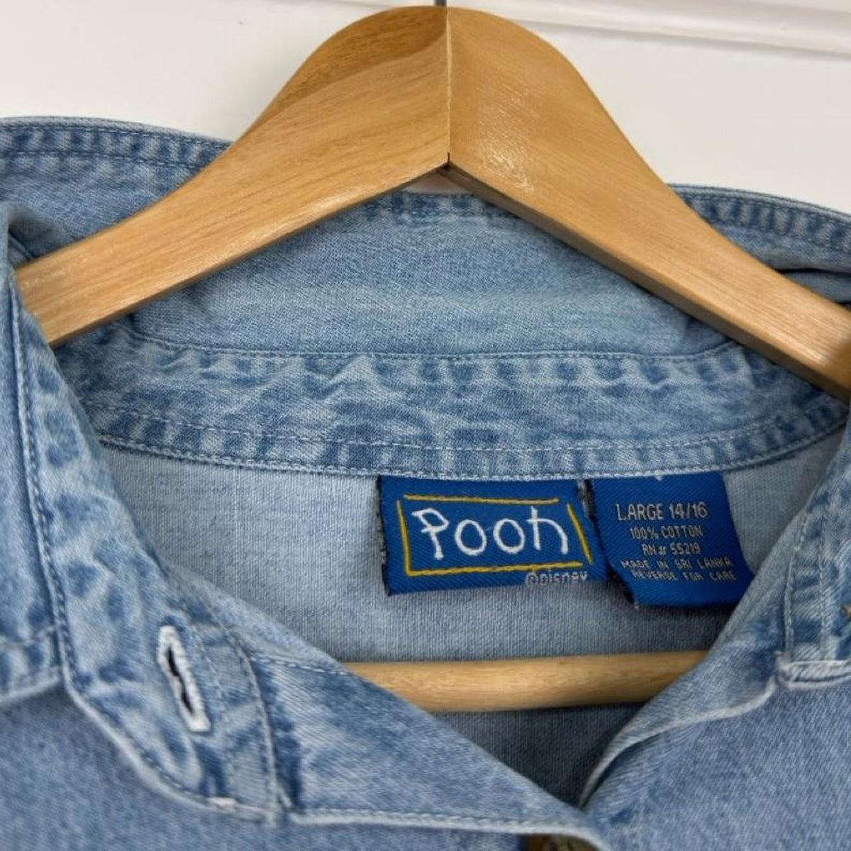 Vintage 90s Winnie the Pooh & Friends Embroidered Blue Denim Shirt (L)