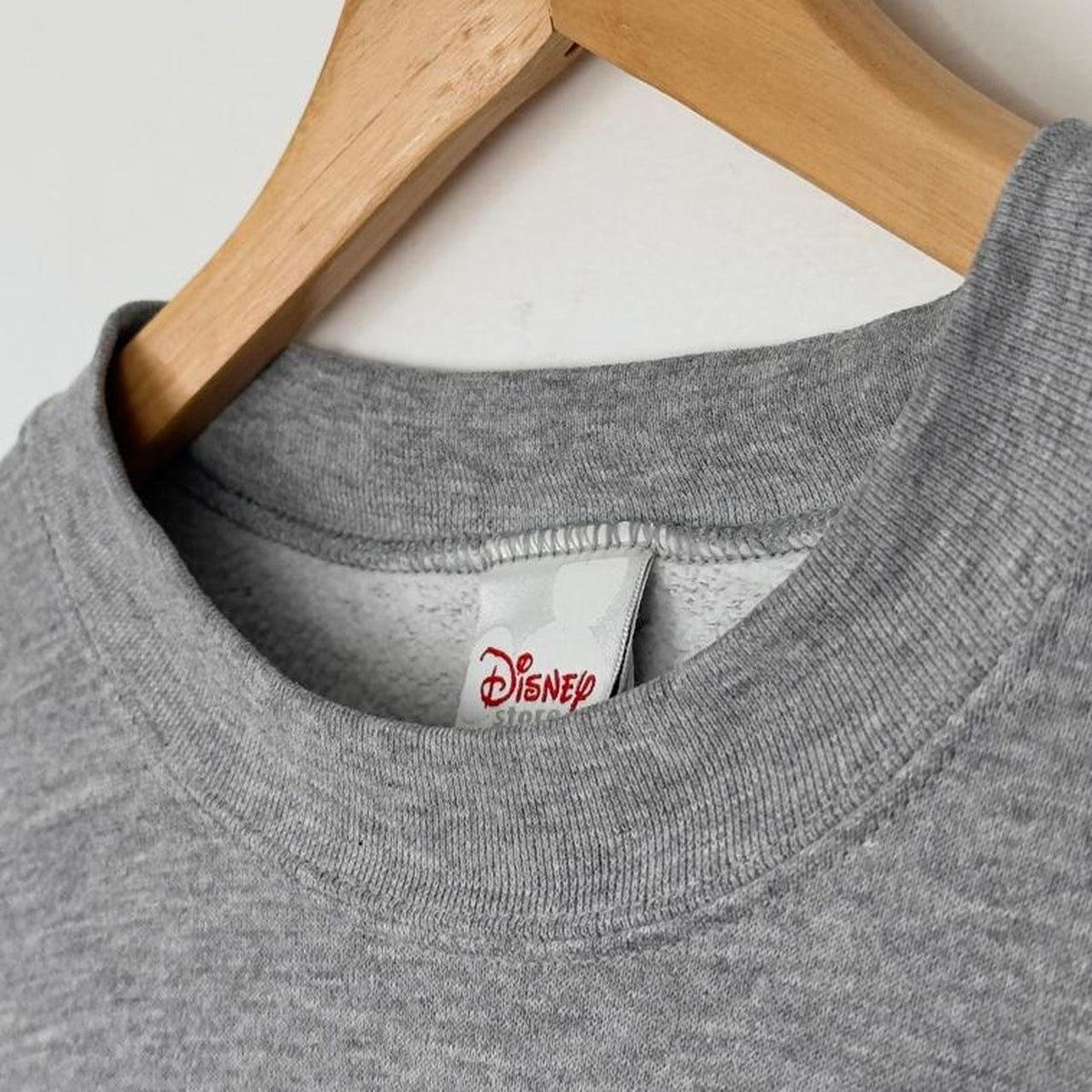 Vintage 00s Mickey Mouse Disney Store Grey Sweatshirt (L)