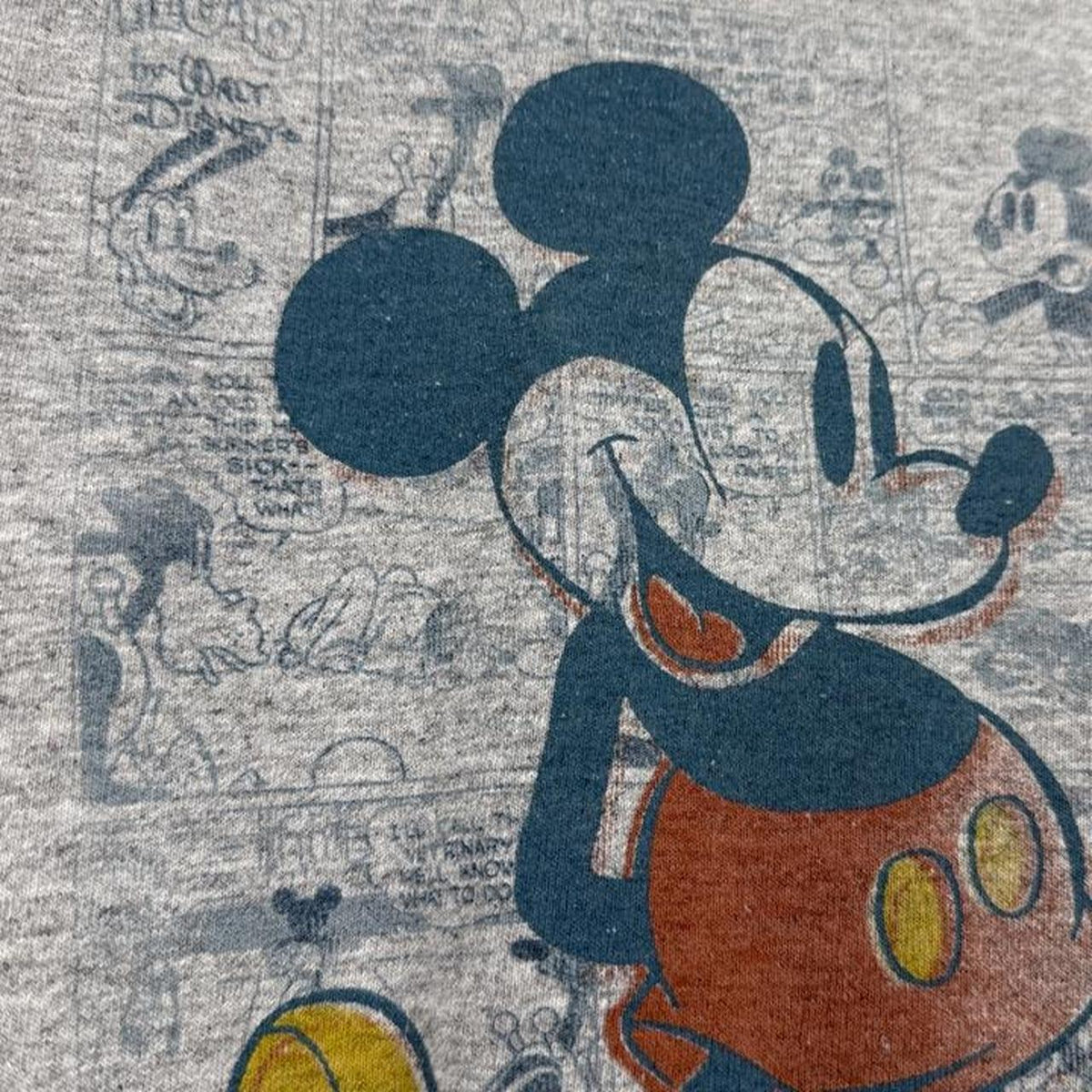 Vintage 00s Mickey Mouse Disney Store Grey T Shirt (S)