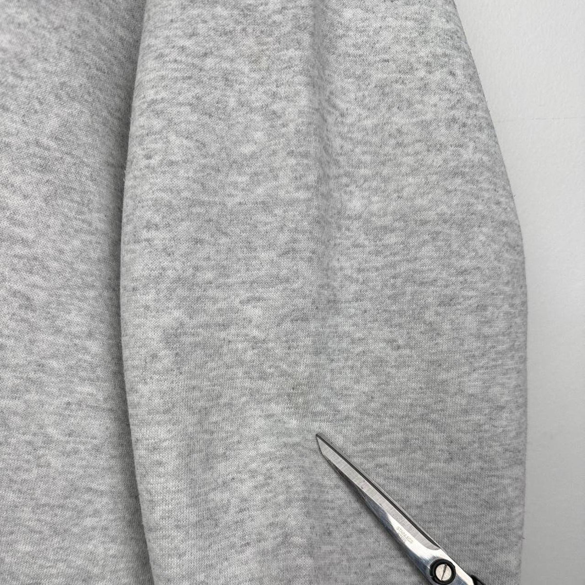 Vintage 90s Mickey Mouse Disney Store Grey Sweatshirt (XL)