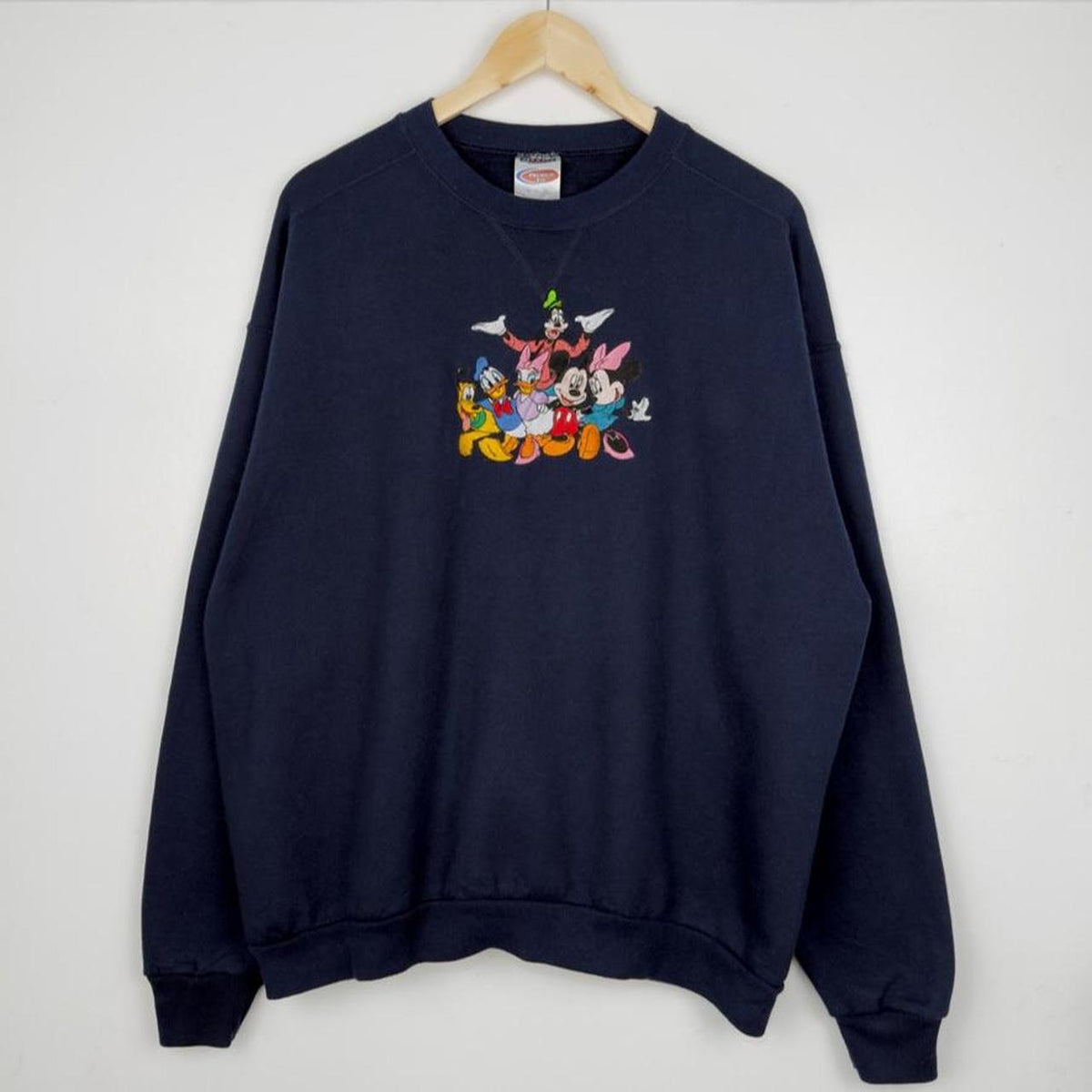 Vintage 00s Mickey & Friends Embroidered Navy Sweatshirt (XL)