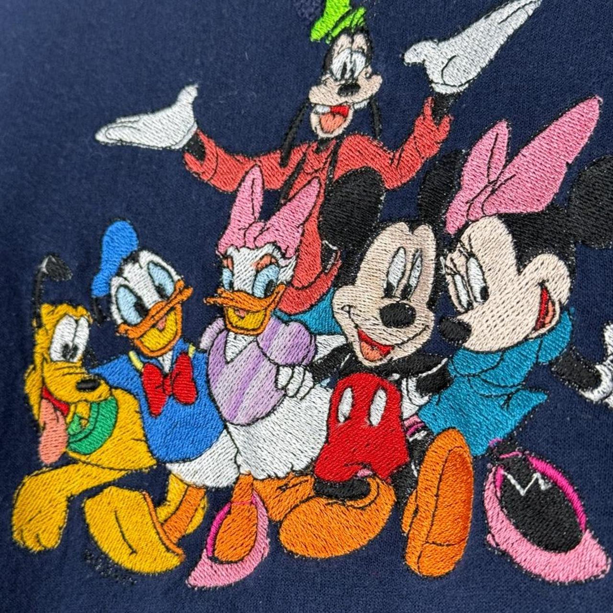 Vintage 00s Mickey & Friends Embroidered Navy Sweatshirt (XL)