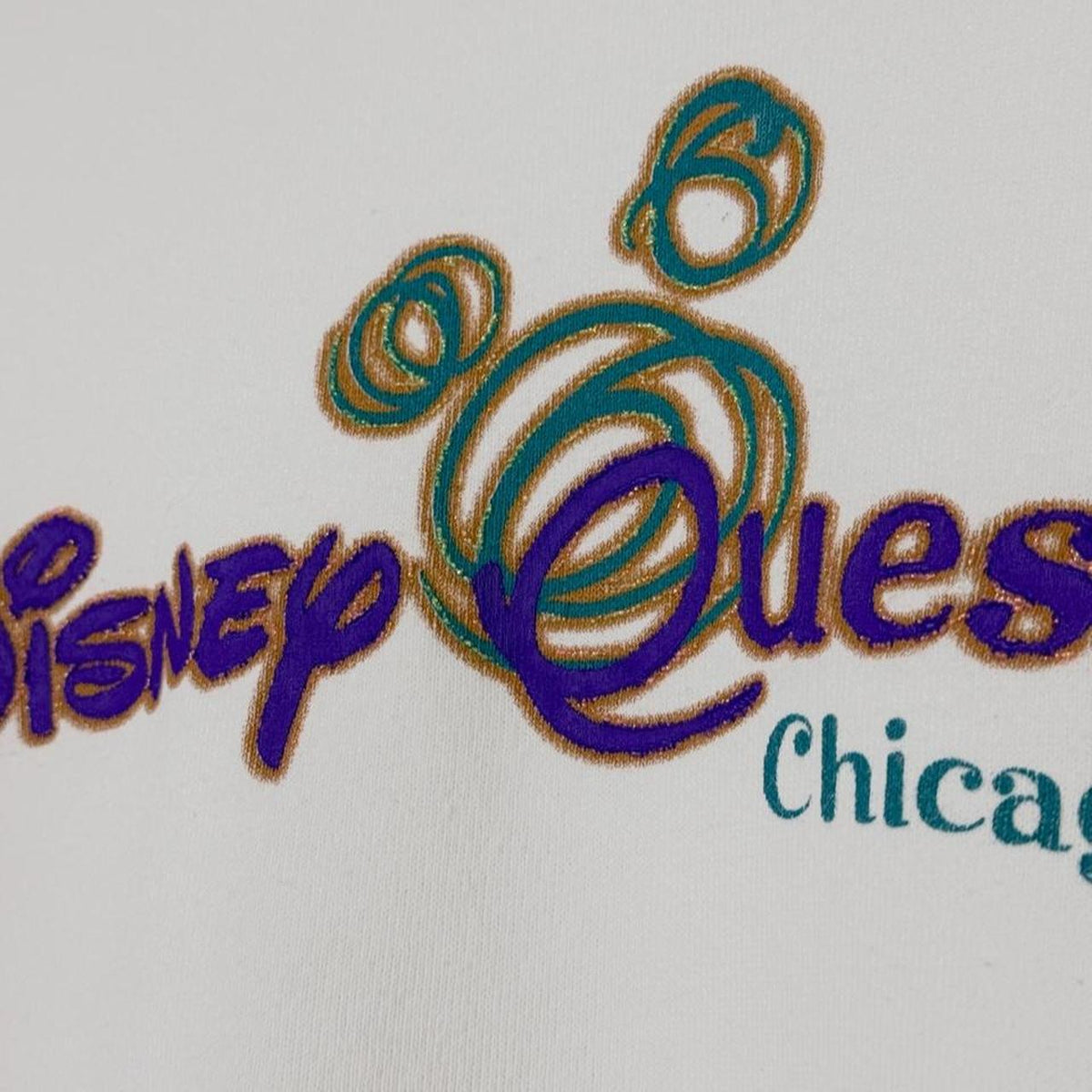 Vintage 90s Disney Quest Chicago White Sweatshirt (XL)