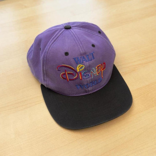Vintage 90s Walt Disney World Embroidered Purple Snapchat Cap (Adult)