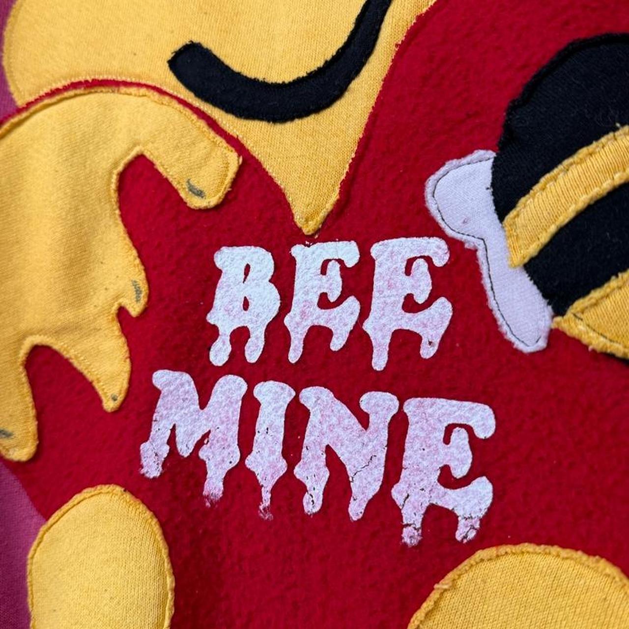 Vintage 90s Winnie The Pooh Bee Mine Pink Sweatshirt (Women's M)